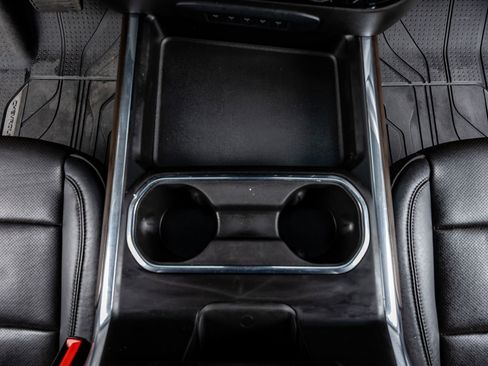 Used 2024 Chevrolet Silverado 3500 High Country image 28