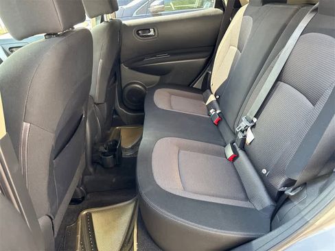 Used 2011 Nissan Rogue SV w/ Premium Pkg image 10