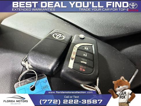 Used 2023 Toyota Corolla LE FWD image 31