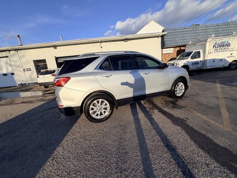 Used 2018 Chevrolet Equinox LT image 10