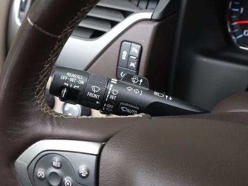 Used 2018 Chevrolet Tahoe LT w/ Luxury Package AWD/4WD image 25