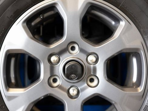 Used 2022 Ford Bronco Big Bend image 6