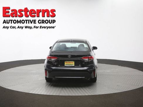 Used 2022 Toyota Corolla LE FWD image 35
