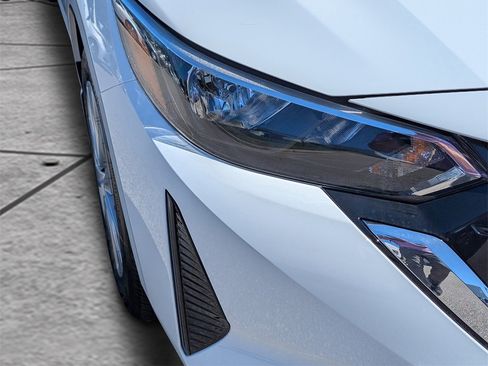 New 2025 Nissan Sentra S image 9