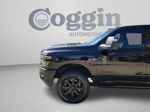 Used 2025 RAM 2500 Laramie AWD/4WD image 34