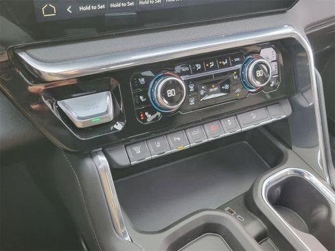 Used 2024 GMC Sierra 2500 Denali w/ Denali Reserve Package image 21