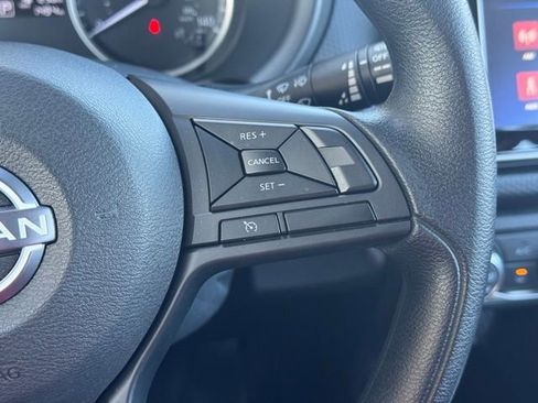 Certified 2025 Nissan Kicks Play S image 29
