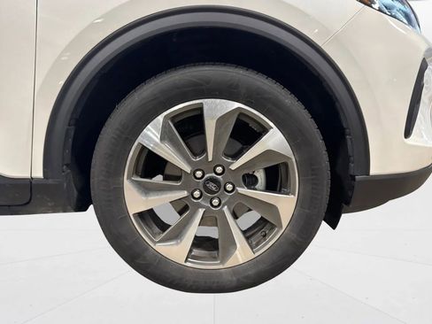Used 2024 Ford Escape Platinum AWD/4WD image 55