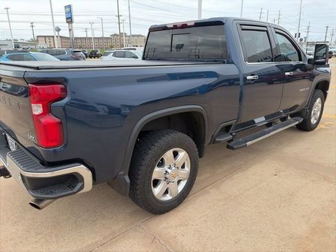 Used 2021 Chevrolet Silverado 2500 LTZ w/ LTZ Premium Package image 3