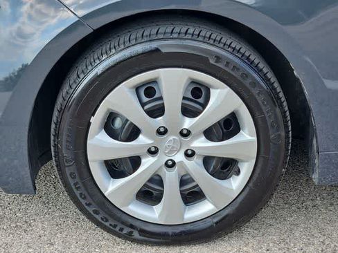 Used 2025 Toyota Corolla LE FWD image 13