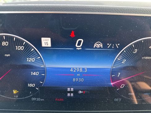 Used 2025 Mercedes-Benz GLS 450 4MATIC image 10