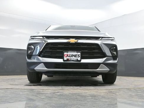 Used 2025 Chevrolet Blazer LT AWD/4WD image 47