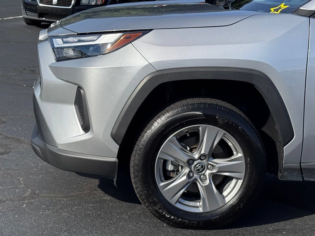 Used 2024 Toyota RAV4 XLE FWD image 34