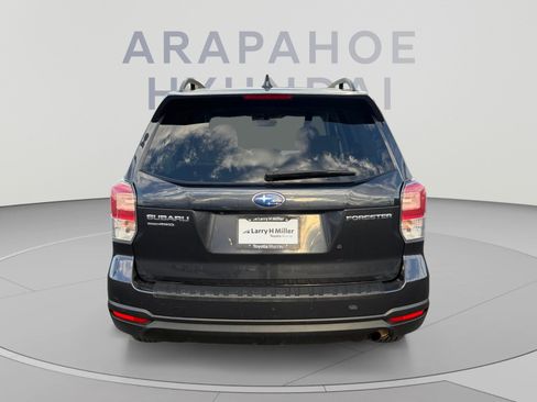 Used 2018 Subaru Forester 2.5i Premium w/ All-Weather Package AWD/4WD image 4