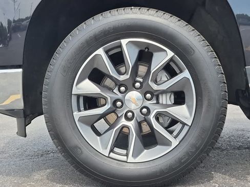 Used 2024 Chevrolet Silverado 1500 LT AWD/4WD image 6