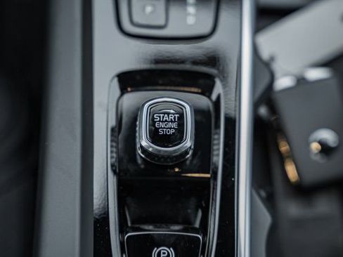 New 2026 Volvo XC60 B5 Plus w/ Protection Package Premier image 27