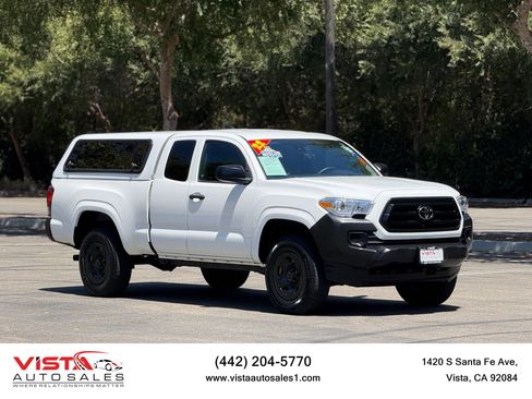 Used 2022 Toyota Tacoma SR image 1