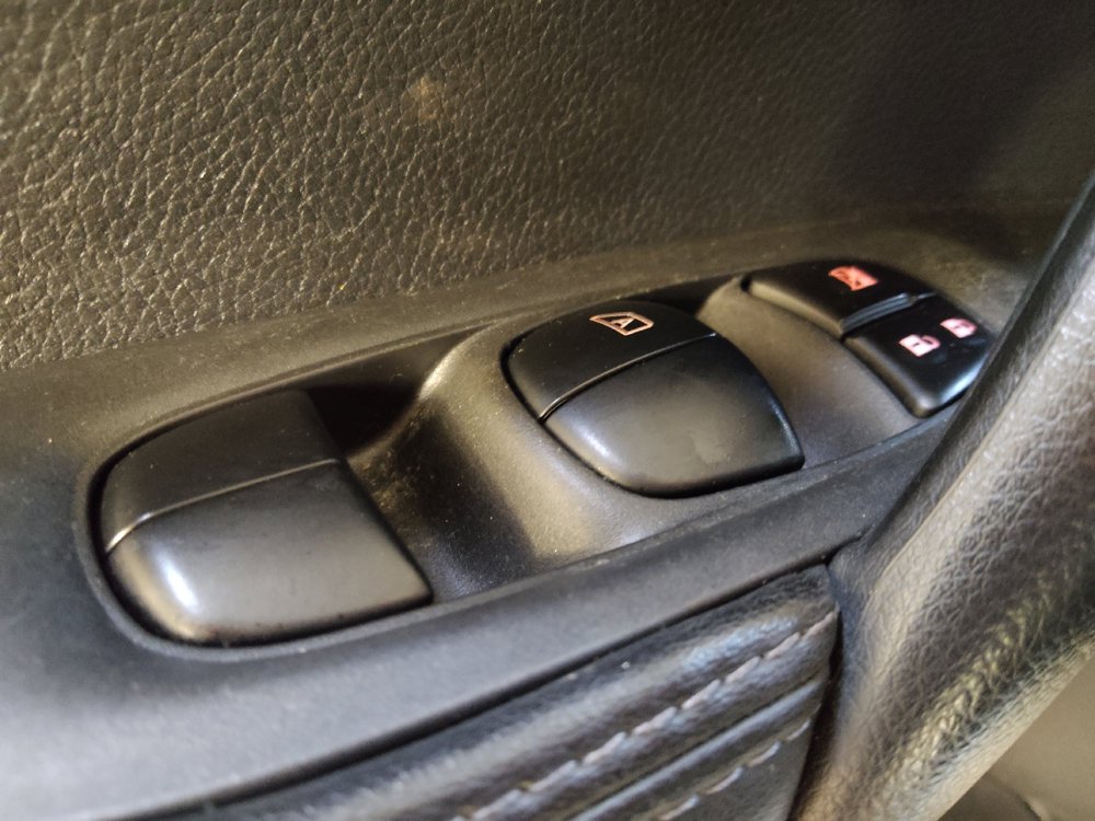 Used 2021 Nissan Rogue Sport SV FWD image 27