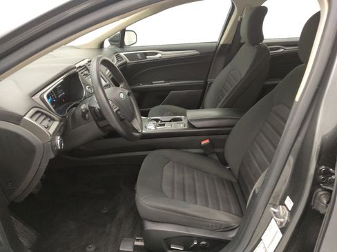 Used 2019 Ford Fusion SE image 17