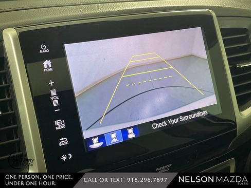 Used 2017 Honda Pilot Touring image 32