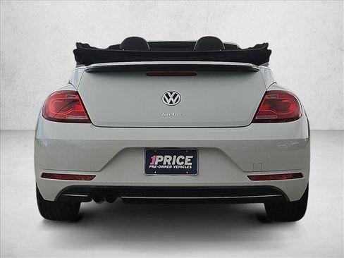 Used 2018 Volkswagen Beetle 2.0T FWD image 7