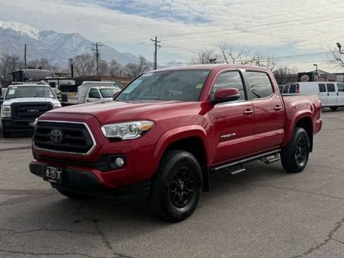 Used 2021 Toyota Tacoma SR5 AWD/4WD image 2