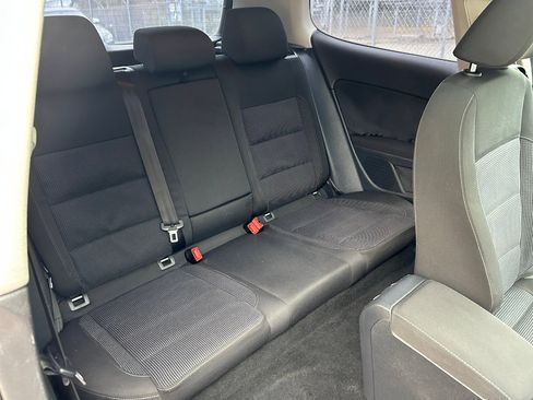 Used 2012 Volkswagen Golf TDI image 12