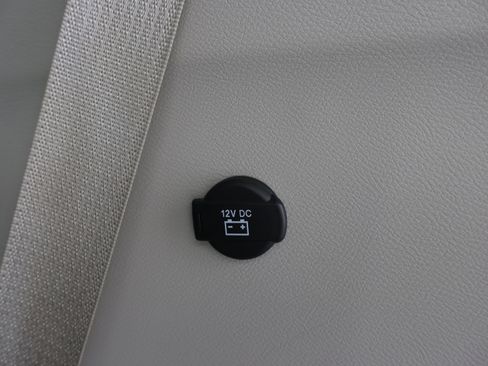 Used 2024 Chrysler Pacifica Touring-L FWD image 28