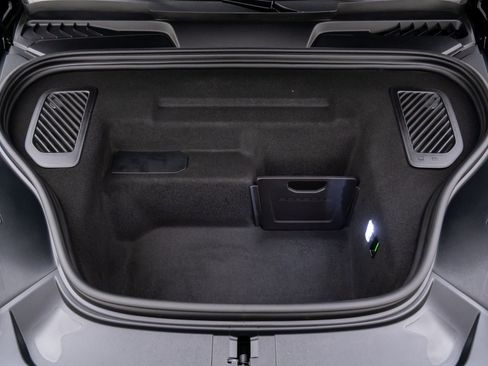 Certified 2025 Porsche Macan 4 Electric image 29