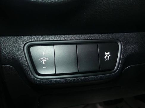 Used 2022 Kia Forte LXS image 27