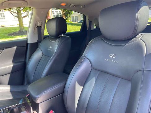 Used 2012 INFINITI FX35 AWD w/ Premium Pkg image 38