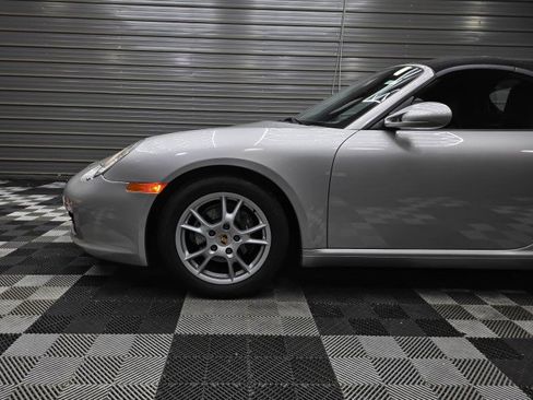 Used 2005 Porsche Boxster RWD image 32