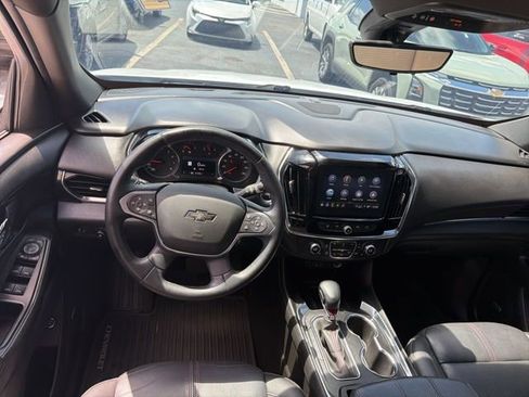 Used 2023 Chevrolet Traverse RS image 18