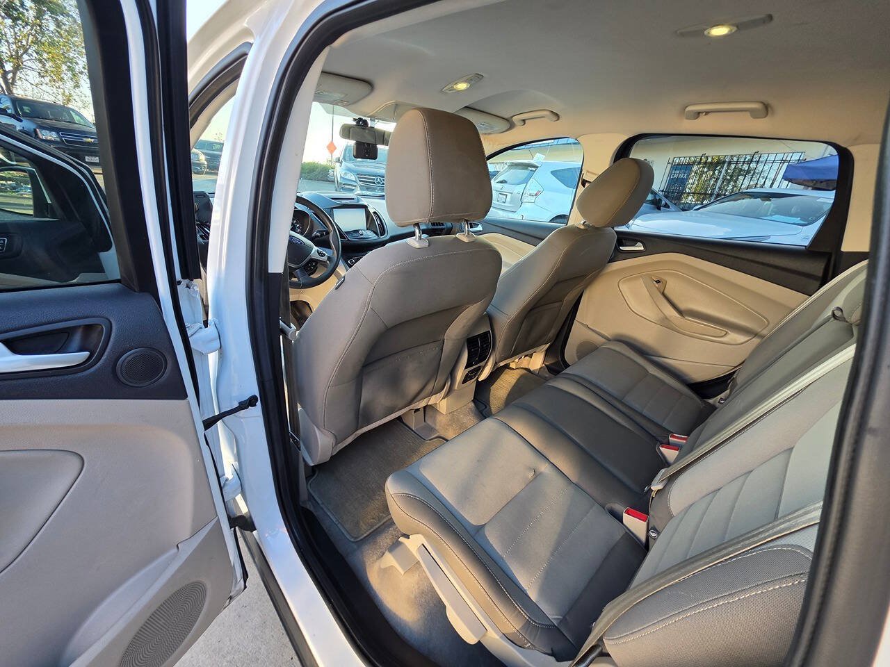 Used 2014 Ford Escape SE w/ Equipment Group 201A FWD image 23