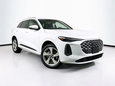 Used 2025 Audi Q5 Premium Plus AWD/4WD image 2