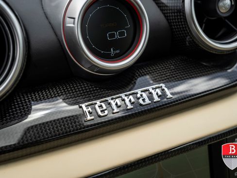Used 2017 Ferrari California T RWD image 40