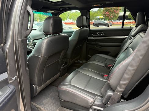 Used 2017 Ford Explorer Sport w/ Equipment Group 401A AWD/4WD image 10