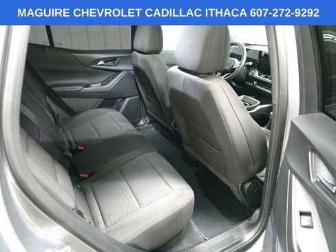 Used 2026 Chevrolet Equinox LT AWD/4WD image 17