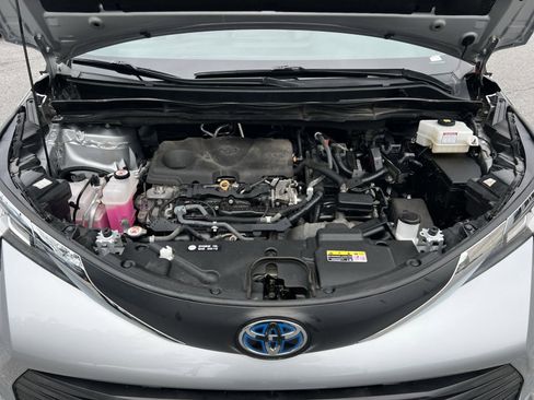 Used 2021 Toyota Sienna LE FWD image 27