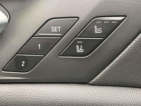 Used 2020 BMW X5 xDrive50i AWD/4WD image 32