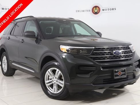 Used 2023 Ford Explorer XLT AWD/4WD image 1