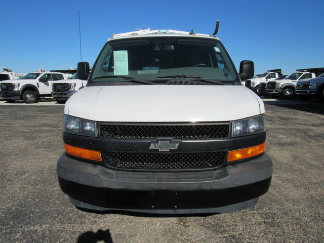 Used 2018 Chevrolet Express 2500 w/ Driver Convenience Package RWD image 7
