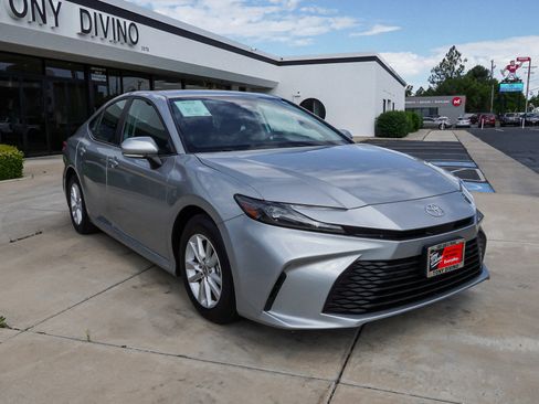 Used 2025 Toyota Camry LE FWD image 2