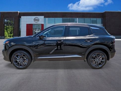 New 2026 Nissan Kicks SR FWD image 2