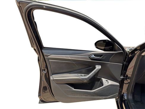 Used 2024 Volkswagen Jetta SE w/ Panoramic Sunroof Package FWD image 20