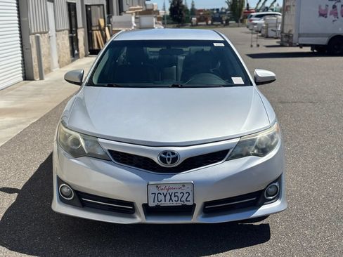 Used 2014 Toyota Camry SE w/ Fleet Convenience Package FWD image 9