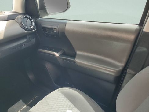 Used 2021 Toyota Tacoma SR5 RWD image 16
