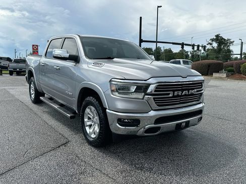 Used 2022 RAM 1500 Laramie AWD/4WD image 2