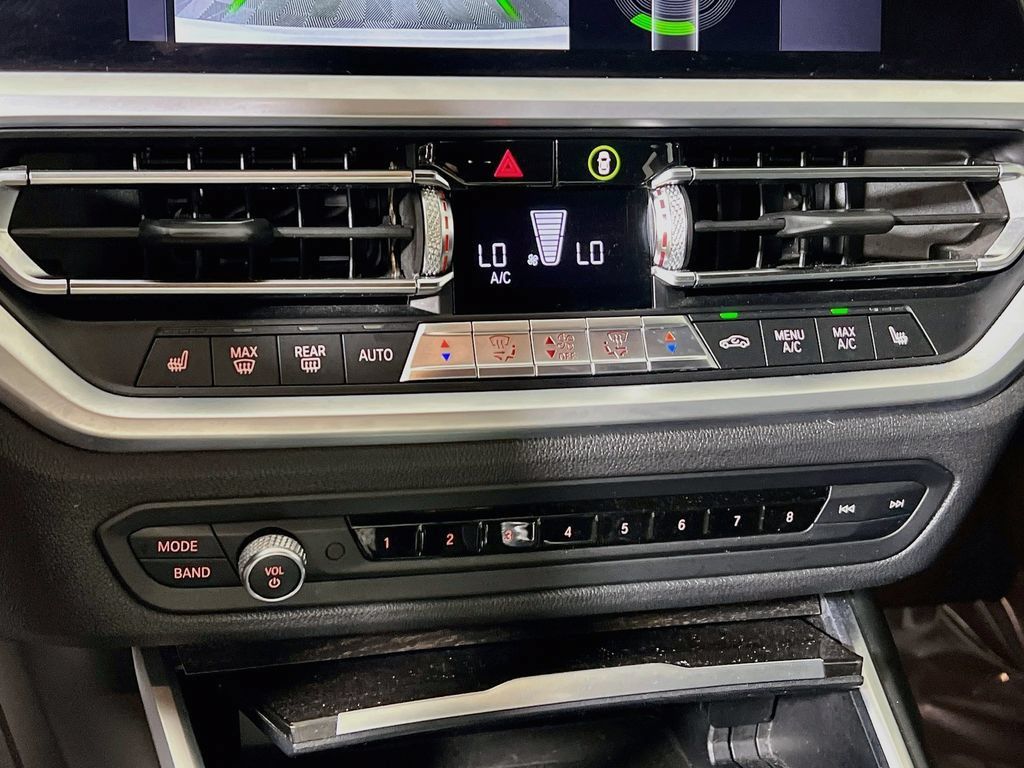Used 2019 BMW 330i xDrive Sedan w/ Premium Package AWD/4WD image 14