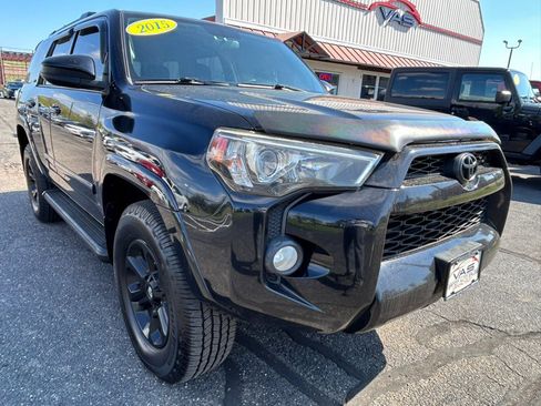 Used 2015 Toyota 4Runner SR5 AWD/4WD image 3